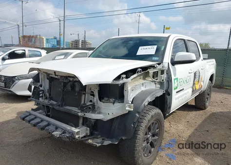 2021 Toyota Tacoma Sr5 V6 z USA, uszkodzony, nr VIN 5TFAZ5CN5MX116760